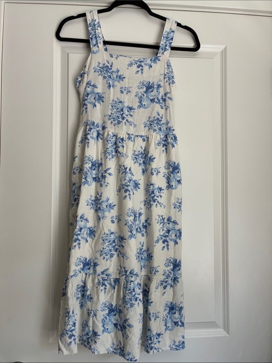 Monteau Dresses & Skirts - Blue and White Floral Midi Dress